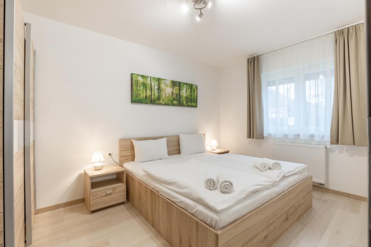 Leda Apartmanok By Bltn Siofok Exterior photo