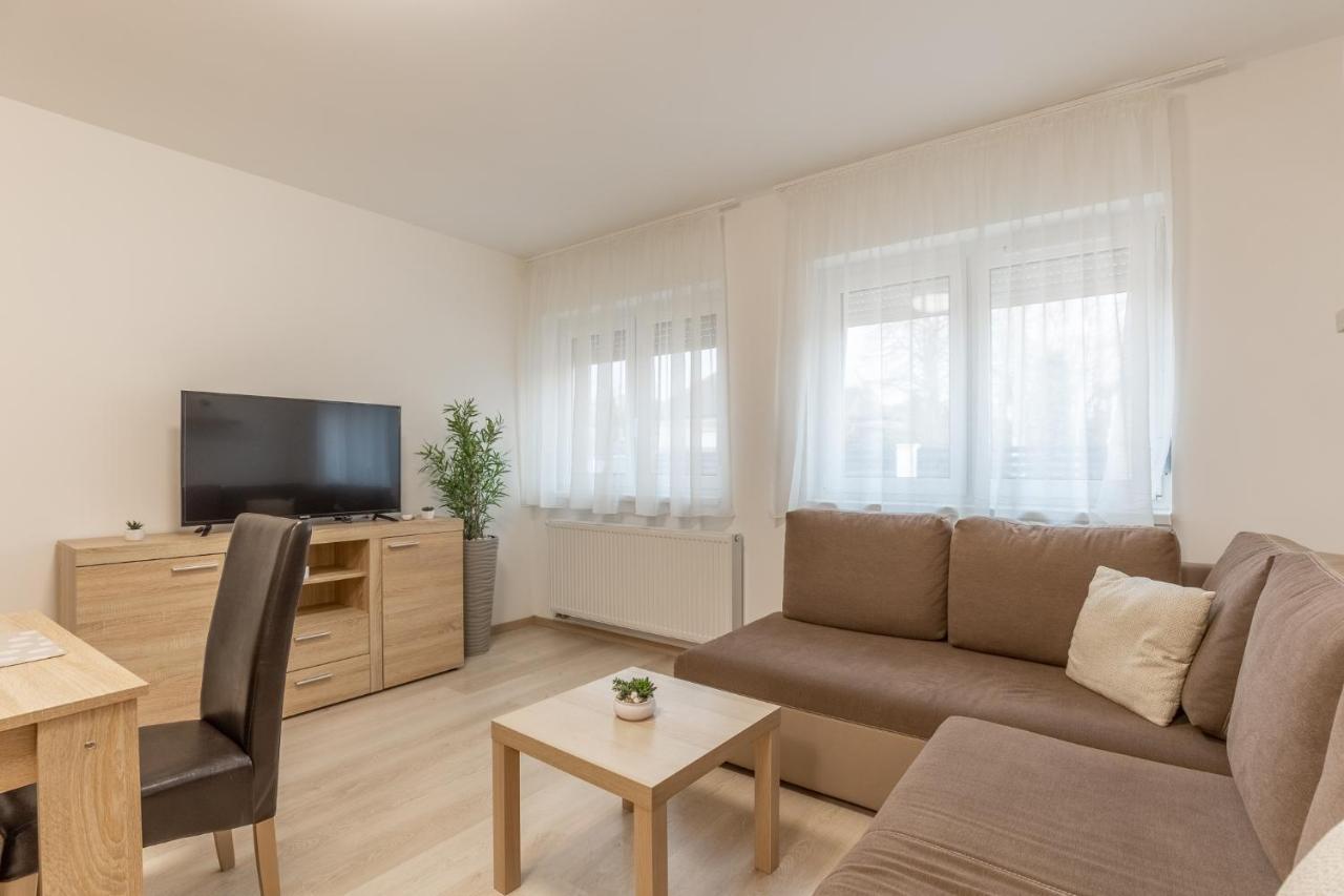 Leda Apartmanok By Bltn Siofok Exterior photo